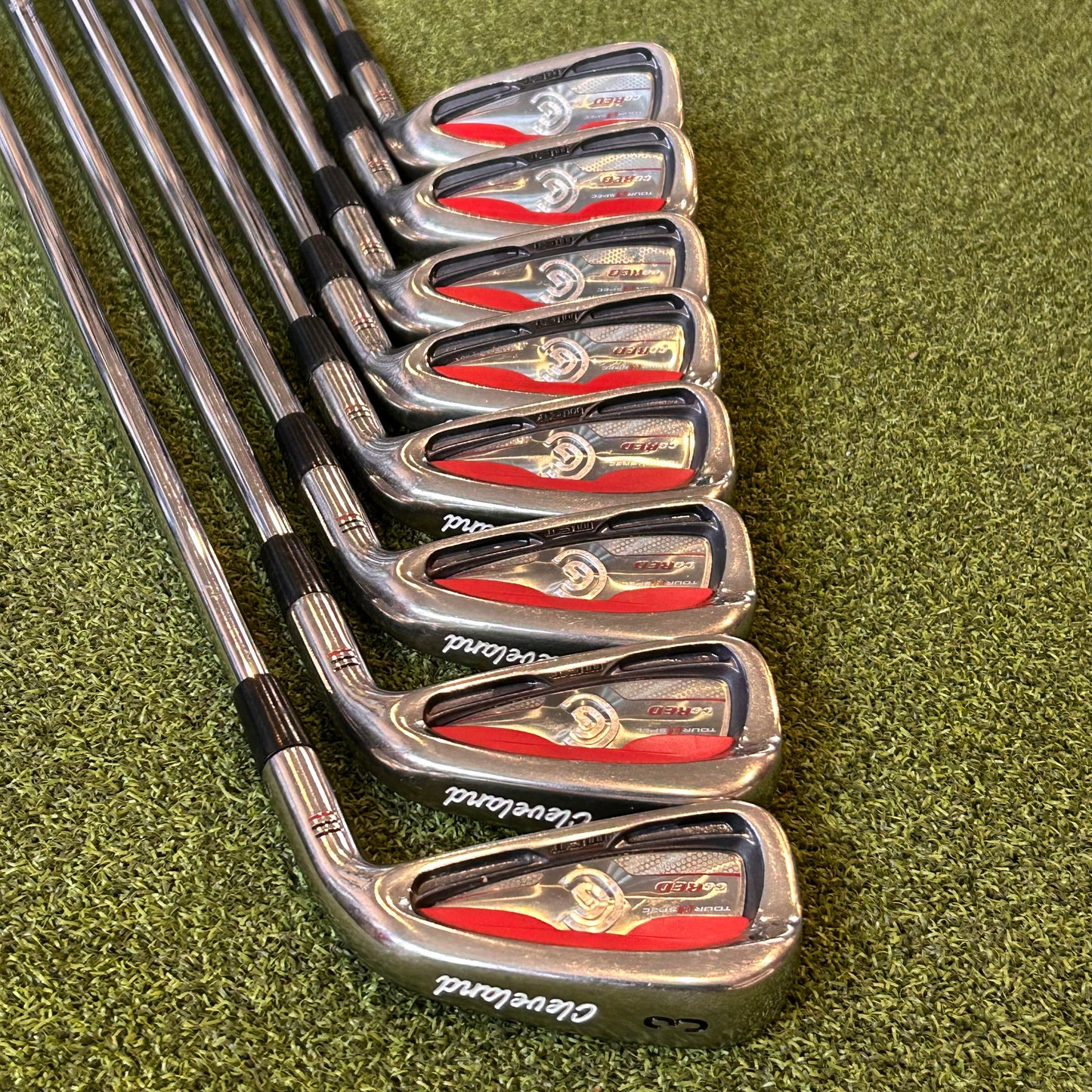 RH Cleveland CG Red Iron Set (3-PW). Regular Flex Steel.