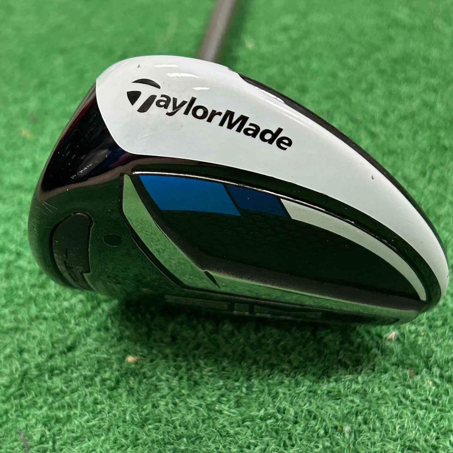 LH Taylormade Sim Max D 3 Wood. Regular Flex.