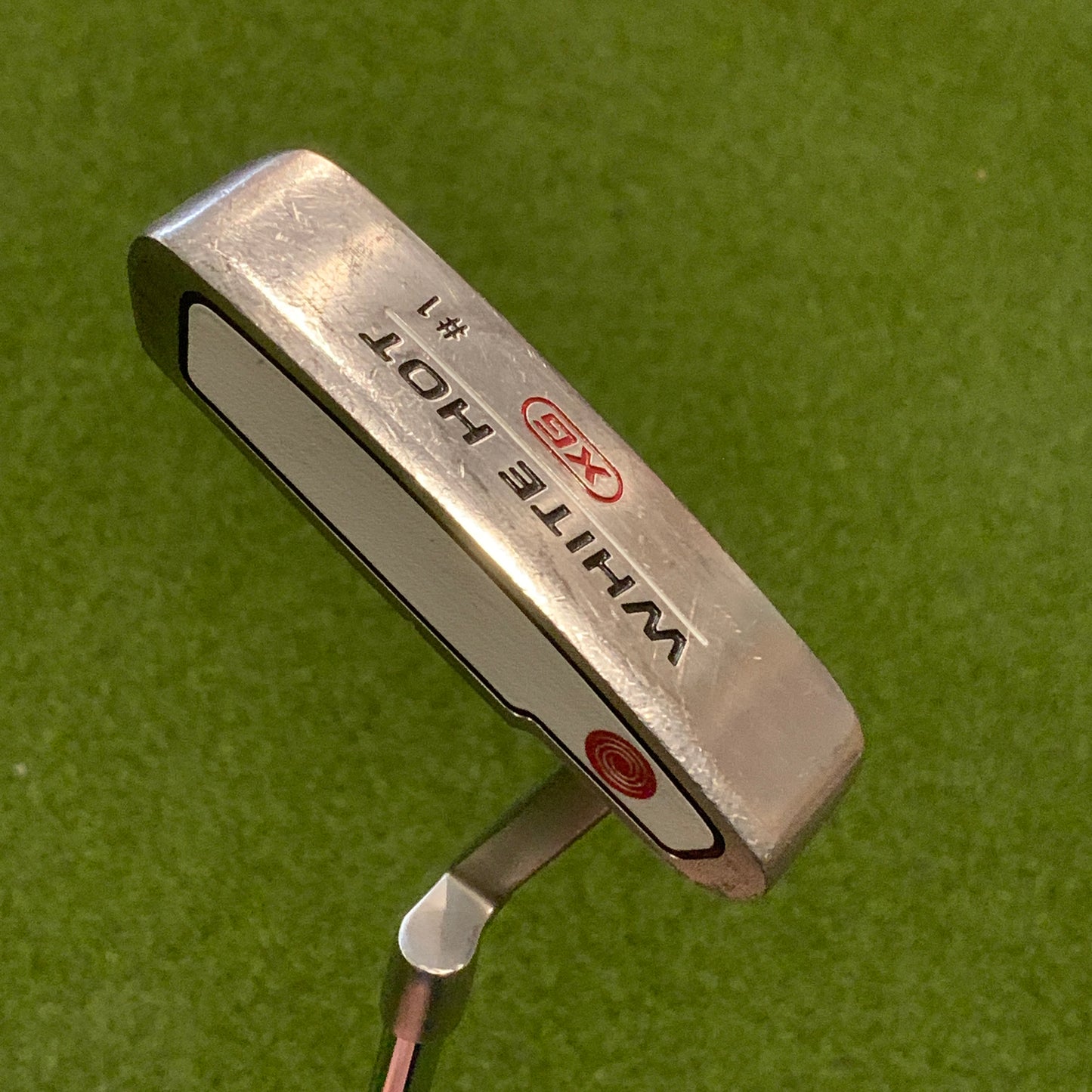LH Odyssey White Hot XG #1 Putter. 33 IN.