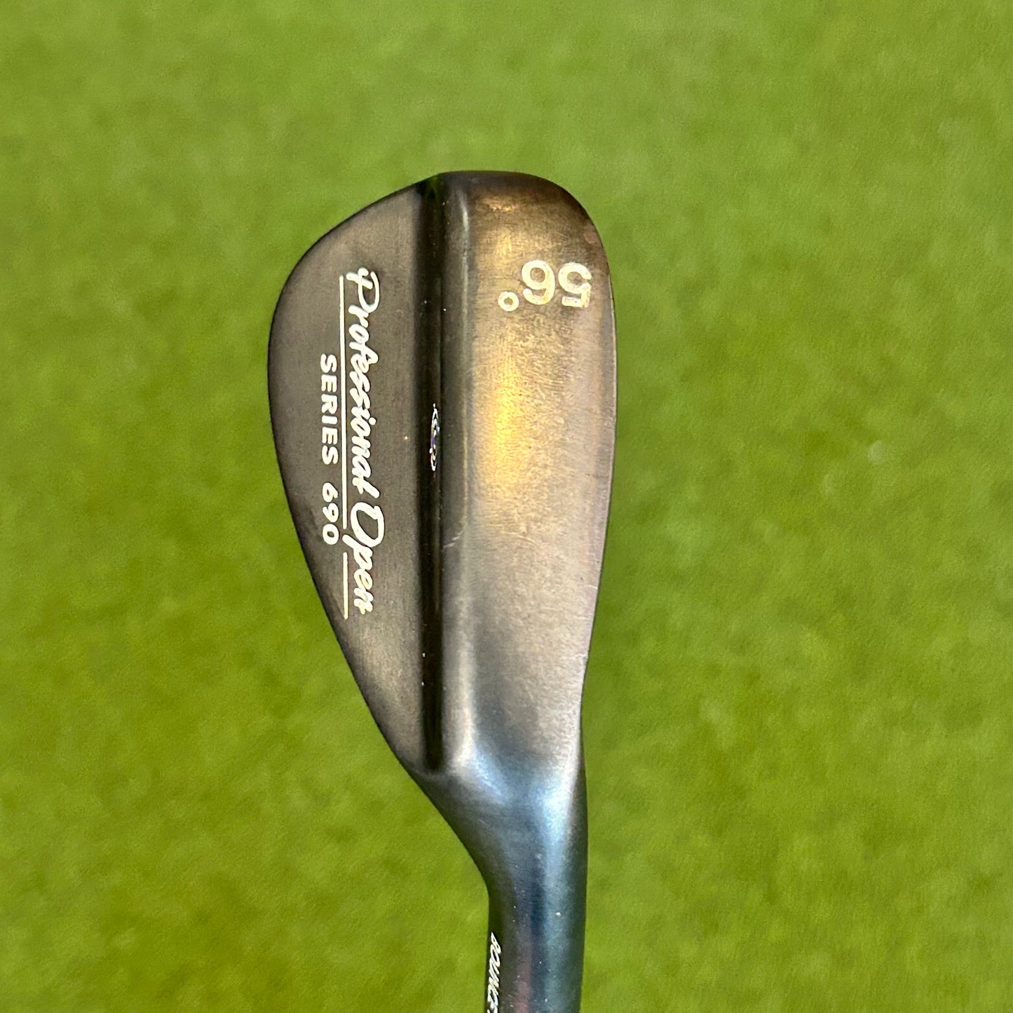 Professional Open Series 690 Black Wedge (56)