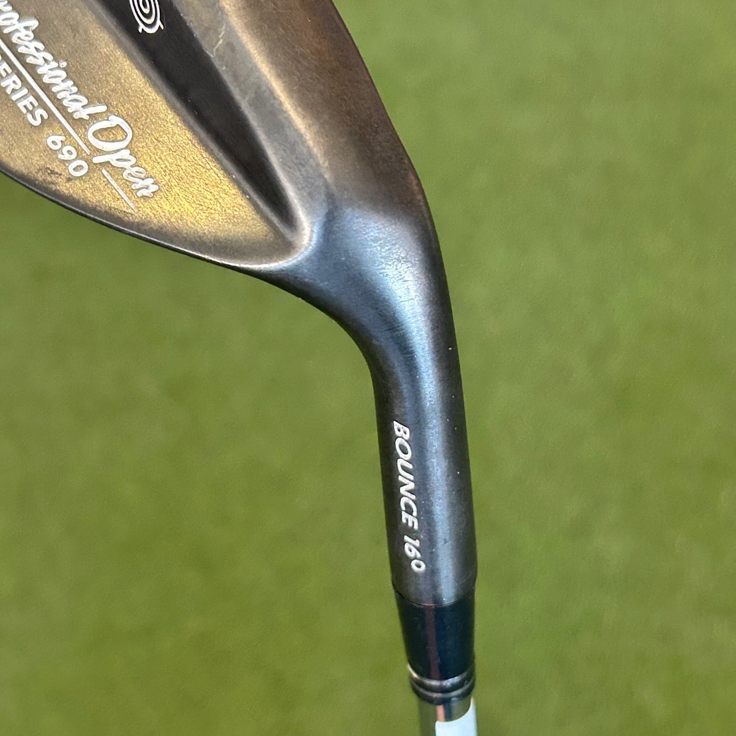 Professional Open Series 690 Black Wedge (56)